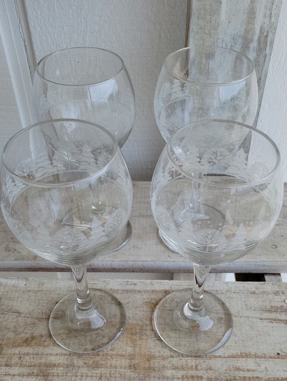 Etched Christmas Winter Wonderland Glass Wine Goblets - Libby 80s Set of 4